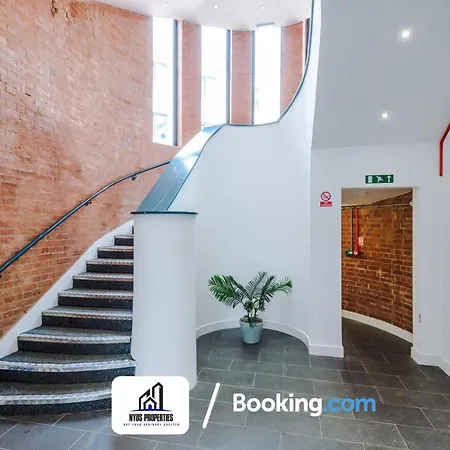 Media City Apt Sleeps8, 25 Percent Off For Monthly Stays, Business & Leisure