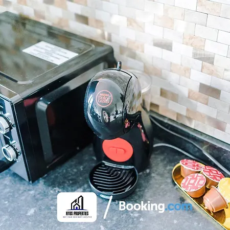 25 Percent Off Monthly By Nyos Short Lets & Serviced Business Leisure Apartment *