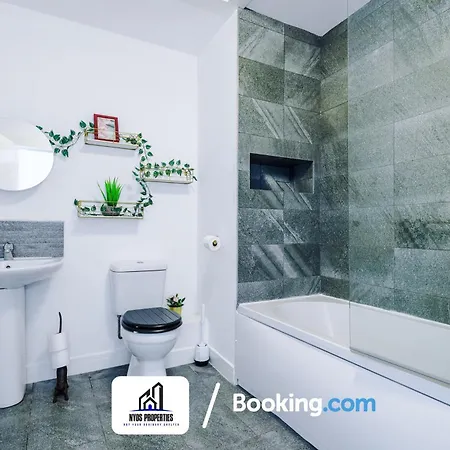 25 Percent Off Monthly By Nyos Short Lets & Serviced Business Leisure Apartment *