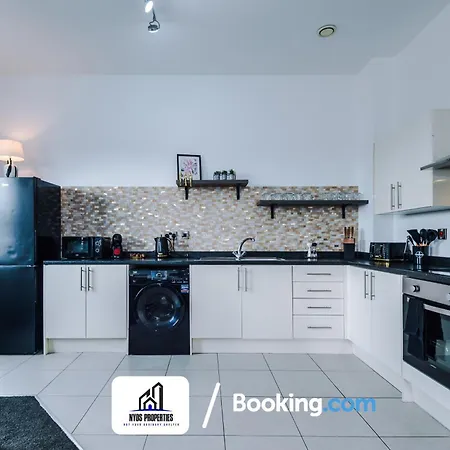 Apartment 25 Percent Off Monthly By Nyos Short Lets & Serviced Business Leisure *