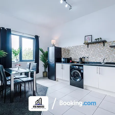 25 Percent Off Monthly By Nyos Short Lets & Serviced Business Leisure Apartment Manchester