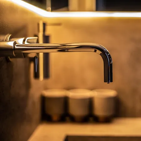 Luxury - Centre * マンチェスター