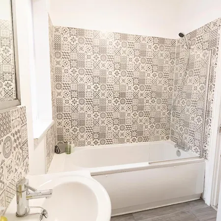 Holiday home Ideal Near Etihad Manchester