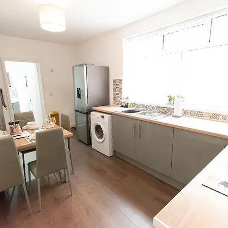 Ideal Near Etihad Manchester