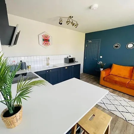 Brantwood 1 * Manchester