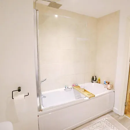 アパート 2bed Flat - Free Parking - Etihad Co-op Live - Pass The Keys