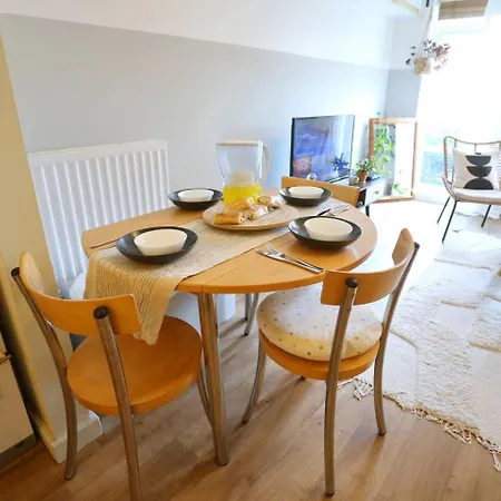アパート 2bed Flat - Free Parking - Etihad Co-op Live - Pass The Keys *