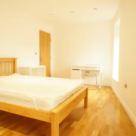 Apartment Centre *
