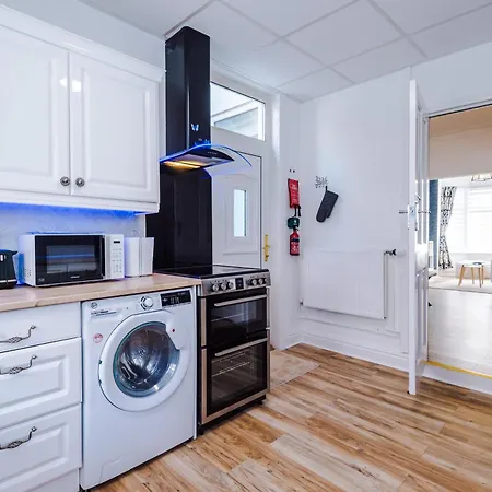 The Retreat Near Salford Quays