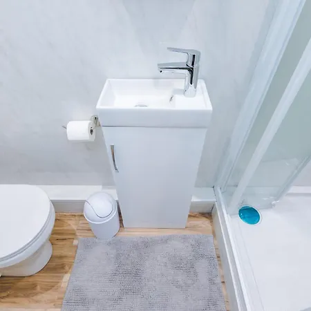 Hébergement de vacances 4 Bedroom Victorian House