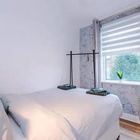 4 Bedroom Victorian House Hébergement de vacances Manchester