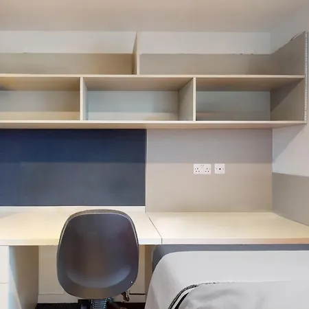 Apartmán For Students Only Canvas