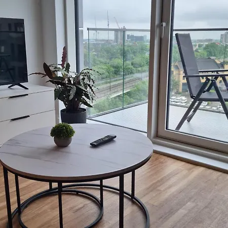 New Penthouse Height Flat, View Balcony, Free Gym & Minimalistic * Manchester