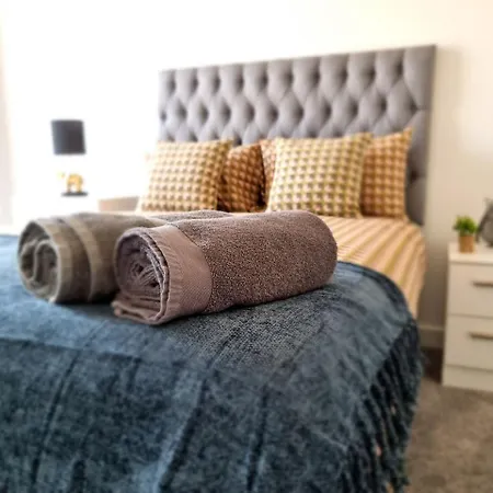 Impeccable 1br Flat In * Manchester