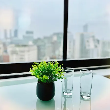 2 Bedroom, 2 Bath, Very Popular Centre Апартаменты Манчестер