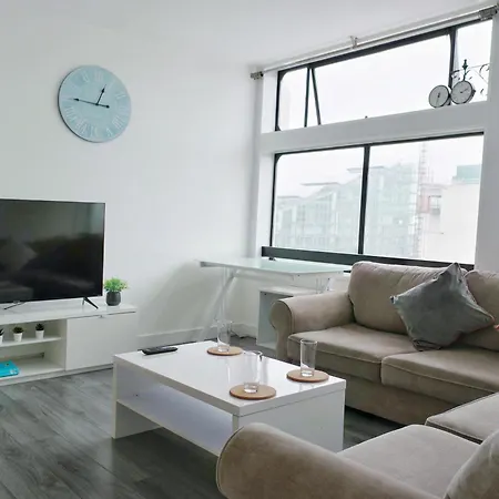 Apartament 2 Bedroom, 2 Bath, Very Popular Centre Manchester