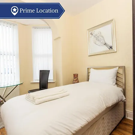 Апартаменты Comfy 2 - Private In Eccles Манчестер