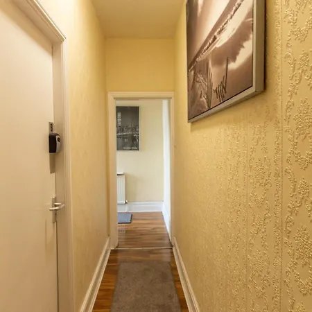 Spacious 3 - Private For 3 * Manchester