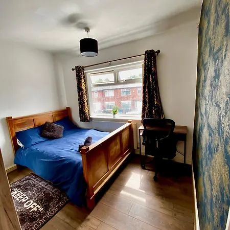 Charming Urban Retreat Homestay *