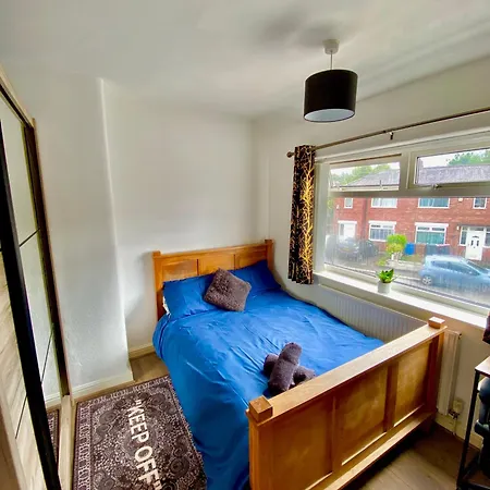 Homestay Charming Urban Retreat *