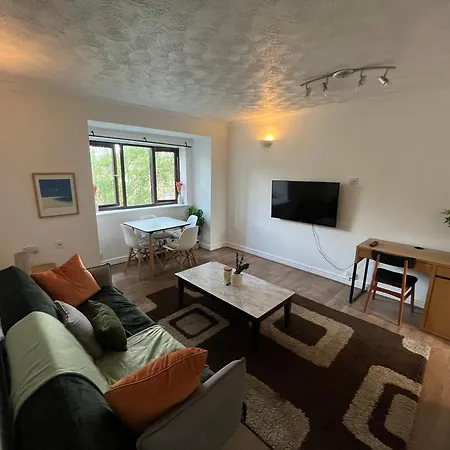 Cosy 2-bed In In Hotel Manchester