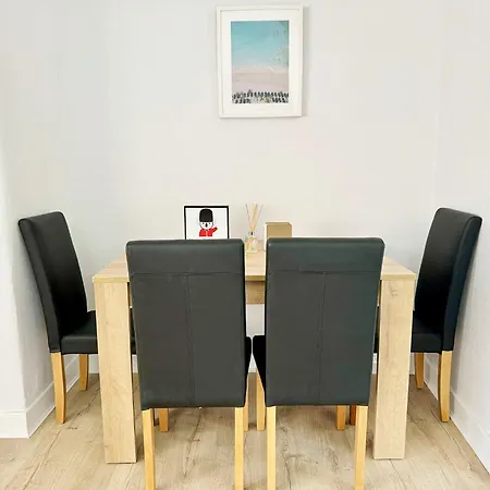 Kozyguru Spacious 3 Bedroom 8ppl Hse 50% Off Long *