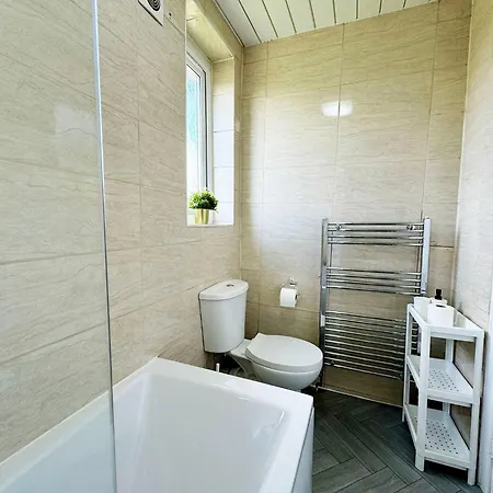 Kozyguru Spacious 3 Bedroom 8ppl Hse 50% Off Long * Manchester