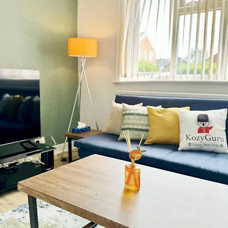 Kozyguru Spacious 3 Bedroom 8ppl Hse 50% Off Long Apartment