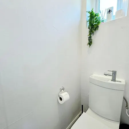 Kozyguru Spacious 3 Bedroom 8ppl Hse 50% Off Long