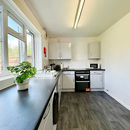 Apartment Kozyguru Spacious 3 Bedroom 8ppl Hse 50% Off Long