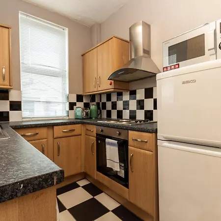 Comfy 2 - Private In Eccles