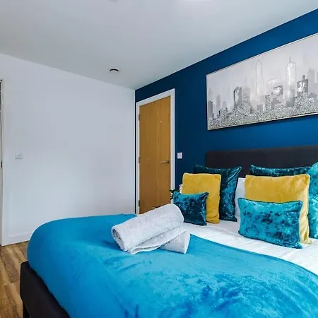 Lux Livin' - Luxury 2 Bed With Skyline View & 24 Hour Gym شقة *
