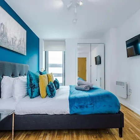 Lux Livin' - Luxury 2 Bed With Skyline View & 24 Hour Gym Apartament *