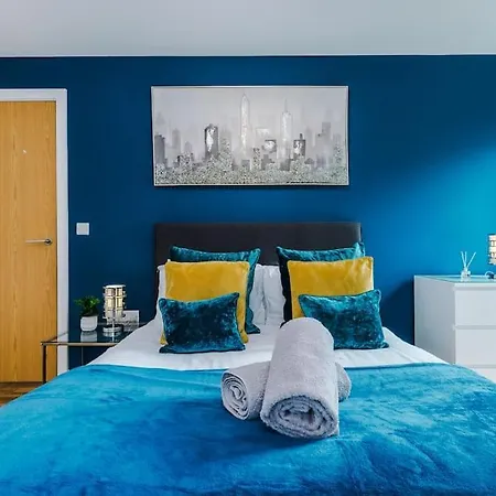 Apartament Lux Livin' - Luxury 2 Bed With Skyline View & 24 Hour Gym