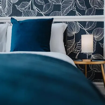 Spacious 3br - Pool Table - Games - Sleeps 9 * マンチェスター