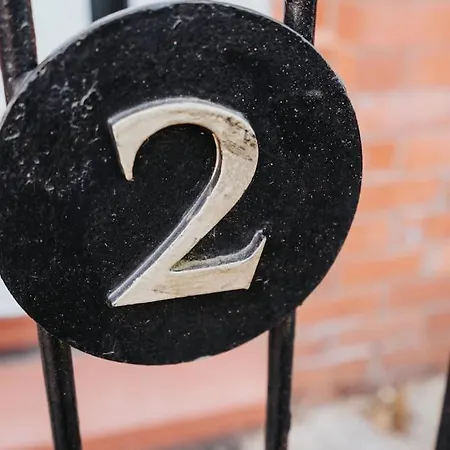 Spacious 3br - Pool Table - Games - Sleeps 9 Vakantiehuis