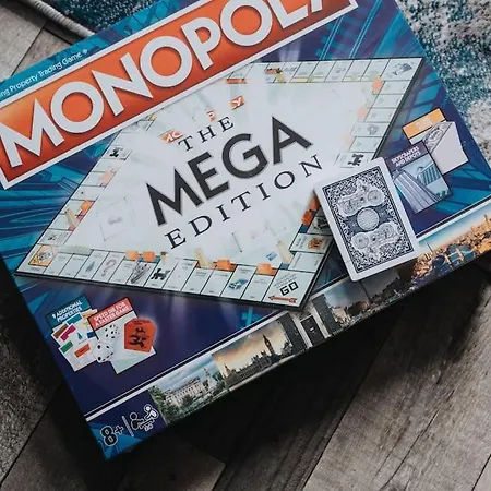 Spacious 3br - Pool Table - Games - Sleeps 9 別荘