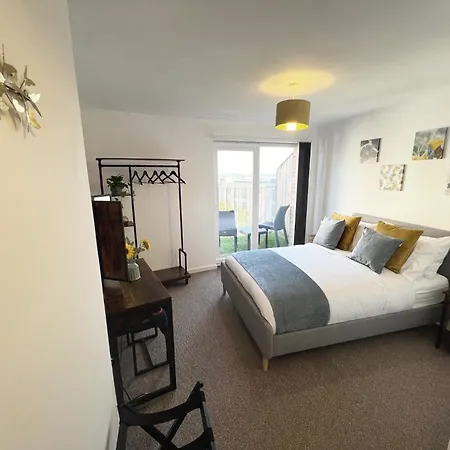 Apartment 2 Bed Sportcity Opposite Etihad Stadium & Coop Live Manchester