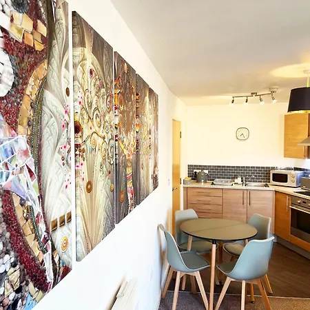 Apartment 2 Bed Sportcity Opposite Etihad Stadium & Coop Live Manchester