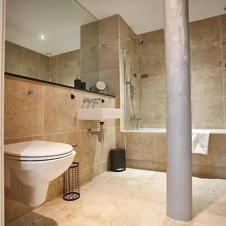 The Diamond Apartment *