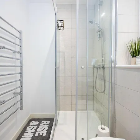 Modern 1-bed In Salford * Manchester
