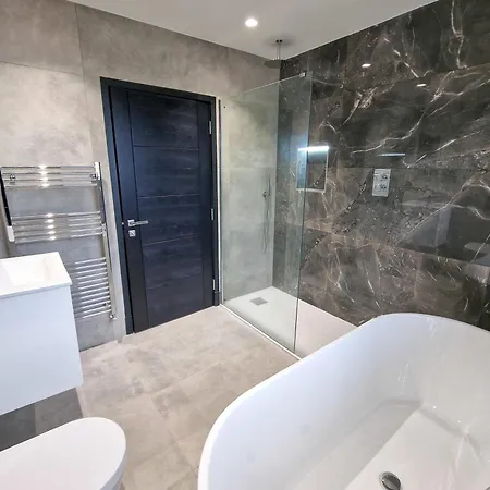 Luxury 5 Star Didsbury By Superhost Holiday home *