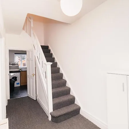 Hotell Sleek Shared Abode Sleeps 2 Guests