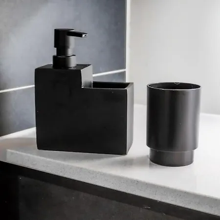 2-br, 3-bath Sleeps 5, High Speed Unlimited Wifi Apartamento Manchester