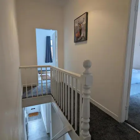 Дом отдыха Ashfield 3 Bed 1 Bath Longsight