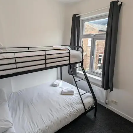 Ashfield 3 Bed 1 Bath Longsight * Manchester
