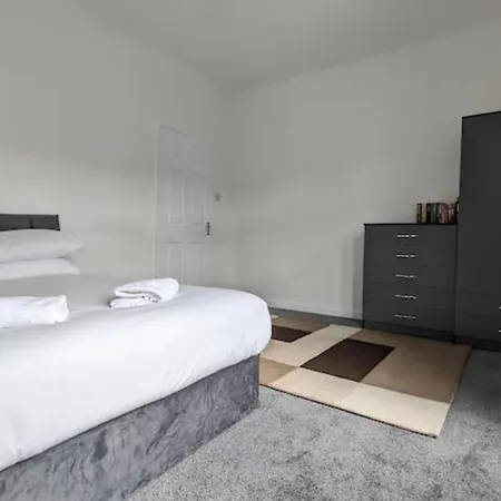 Ashfield 3 Bed 1 Bath Longsight Manchester