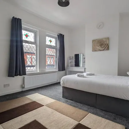 Ashfield 3 Bed 1 Bath Longsight * Manchester