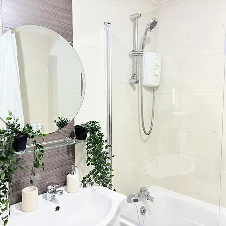 By Bevolve - Centre Apartment *