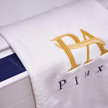 Pluxa Citronella -2 Floors Of Football Location With Workspace アパート マンチェスター